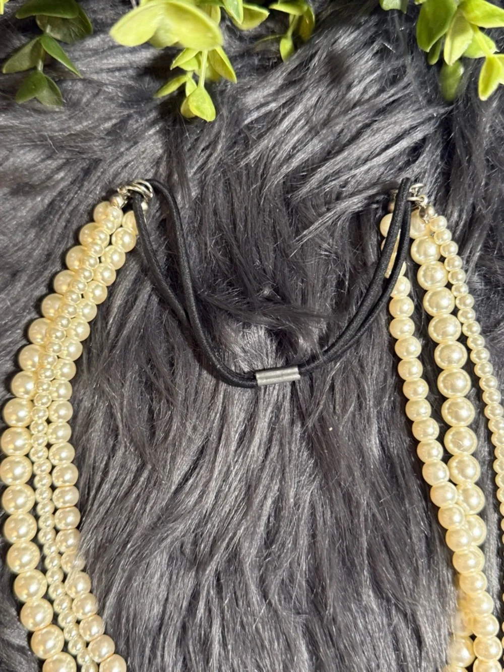 Classic Faux Pearl Beaded Necklace - Cream‎ Pearlescent Finish (n3)